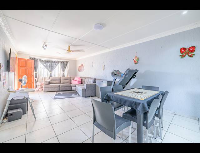 2 BEDROOM APARTMENT FOR SALE IN THE WOLDS